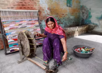 PM Modi Urges Support for Swadeshi Products to Empower Young Entrepreneurs During Festive Season
