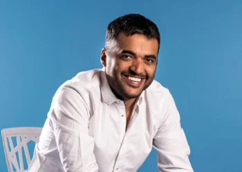 Zomato’s Parent Just Gifted ₹211 Crore to Employees — What’s Really Going On at Eternal?
