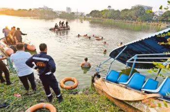 Ongoing Rescue Operations in Uttar Pradesh Boat Tragedy: Eight Still Missing as Search Intensifies