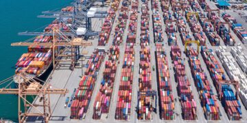 India’s Exports Roar Back in November as Trade Deficit Falls to 5-Month Low