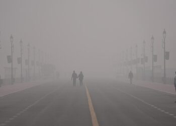 Toxic Smog Chokes Delhi-NCR; Health Emergency Deepens