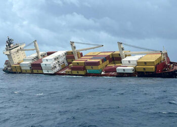 Mumbai Coastal Alert Issued After Cargo Vessel Develops Technical Snag