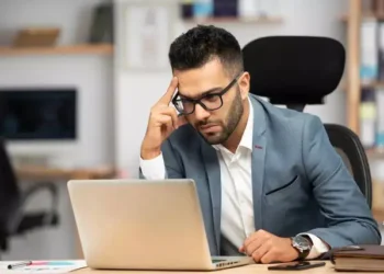 Manager Tells Employee to ‘Ask for More Work’ After Catching Him on Reddit During Overtime