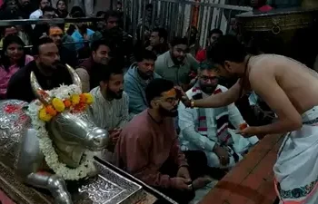 Virat Kohli Seeks Lord Shiva’s Blessings Before ODI Clash With New Zealand