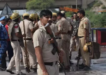 Clashes Erupt in Mathura, Tension Rises as Police Deployed Across Sensitive Areas of Uttar Pradesh