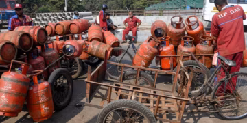 Delhi HC Canteen Stops Serving Main Course, Cites ‘Unavailability’ of LPG Cylinders